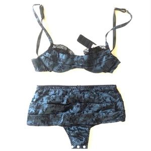 NWOT Agent Provocateur bra and high waist panty set 32A